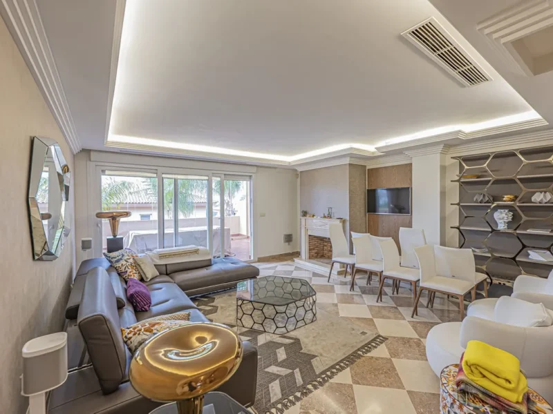 Elegantes Apartment in Nueva Andalucía an der Costa del Sol