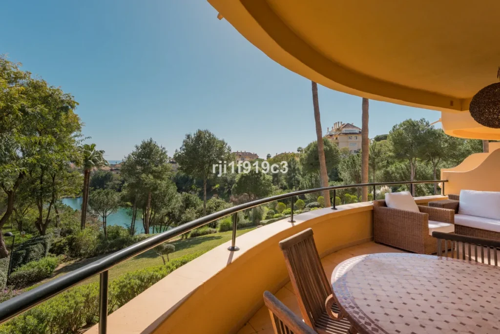 Elegantes Apartment in Elviria Hills – Stil und Komfort an der Costa del Sol