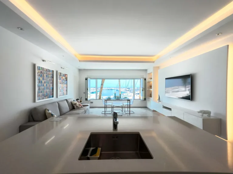 Elegante Wohnung im Herzen von Puerto Banús, Marbella