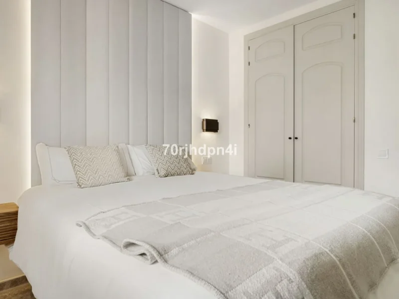 Elegantes Erdgeschossapartment in Nueva Andalucía, Costa del Sol