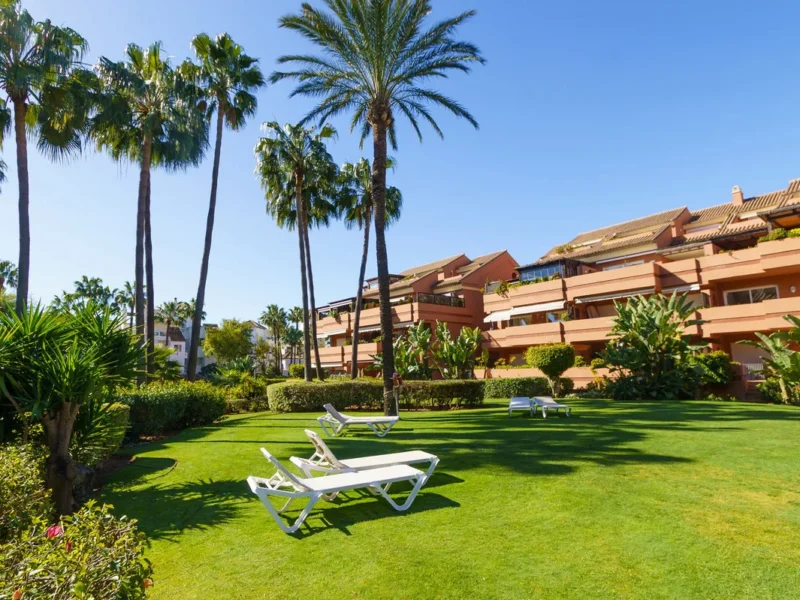 Elegantes Erdgeschoss-Apartment in El Embrujo Playa, Marbella