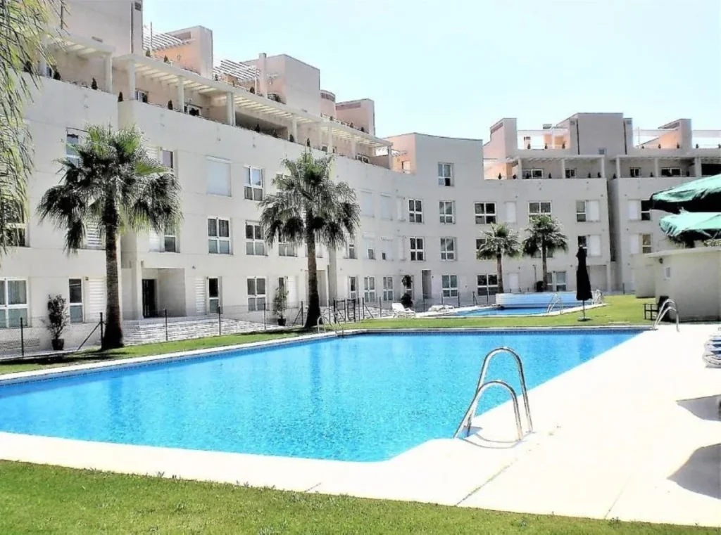 Elegante Villa in Marbella: Exquisites Wohnen in Nueva Andalucía