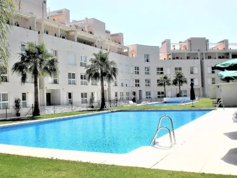 Elegante Villa in Marbella: Exquisites Wohnen in Nueva Andalucía