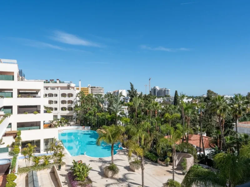 Elegante Wohnung mit Meerblick in Marbellas Goldener Meile