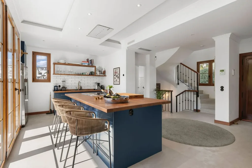 Elegante Villa in Estepona: Mediterraner Traum an der Costa del Sol