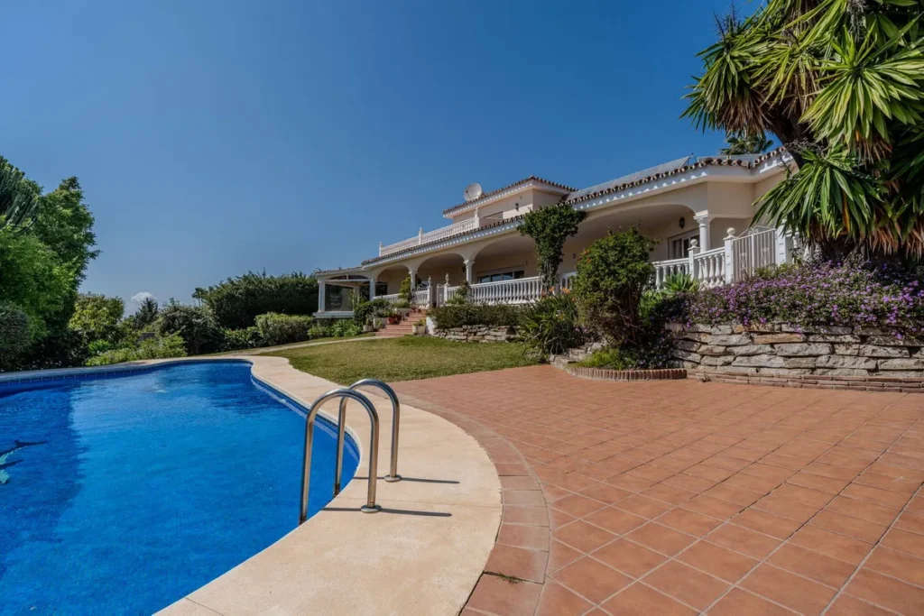 Luxuriöse Villa mit Meerblick in El Paraíso Medio, Costa del Sol