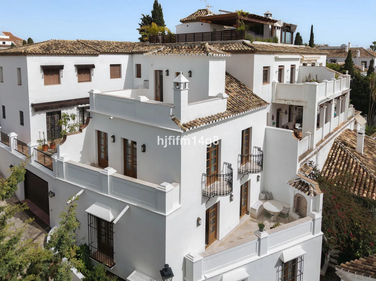 Elegantes Stadthaus in Lomas de Marbella Club Pueblo
