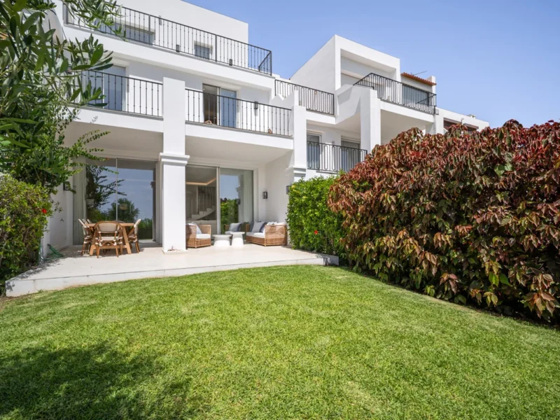 Elegantes Stadthaus in La Quinta, Benahavís mit Panoramablick