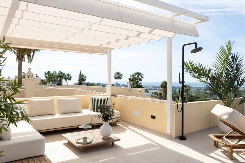 Elegantes Reihenhaus in La Quinta, Benahavís mit Meerblick
