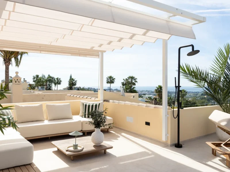 Elegantes Reihenhaus in La Quinta, Benahavís mit Meerblick