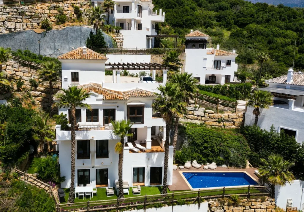 Elegante Villa in Benahavís: Exklusives Leben an der Costa del Sol
