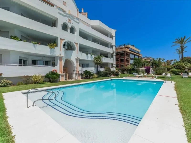Elegantes Apartment in Puerto Banús – Leben am Strand genießen