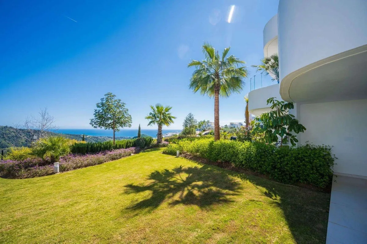 Elegante Wohnung mit Meerblick in Palo Alto, Ojén, Marbella