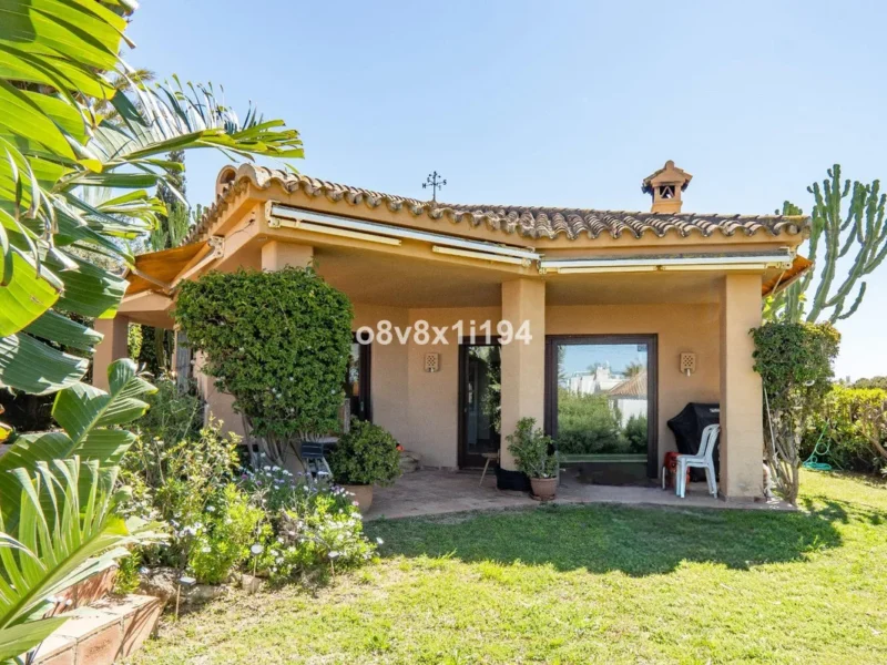 Elegante Villa in Marbesa: Mediterraner Komfort an der Costa del Sol