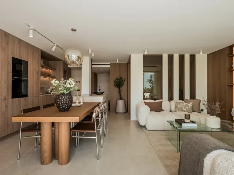 Elegantes Apartment in Aloha: Moderne Lebensart an der Costa del Sol