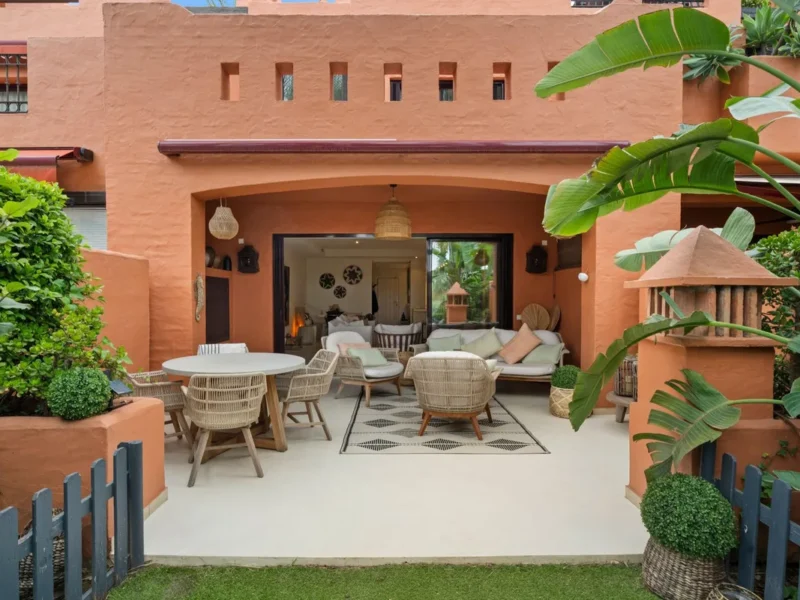 Elegantes Stadthaus in Marbella – Exklusives Wohnen an der Goldenen Meile