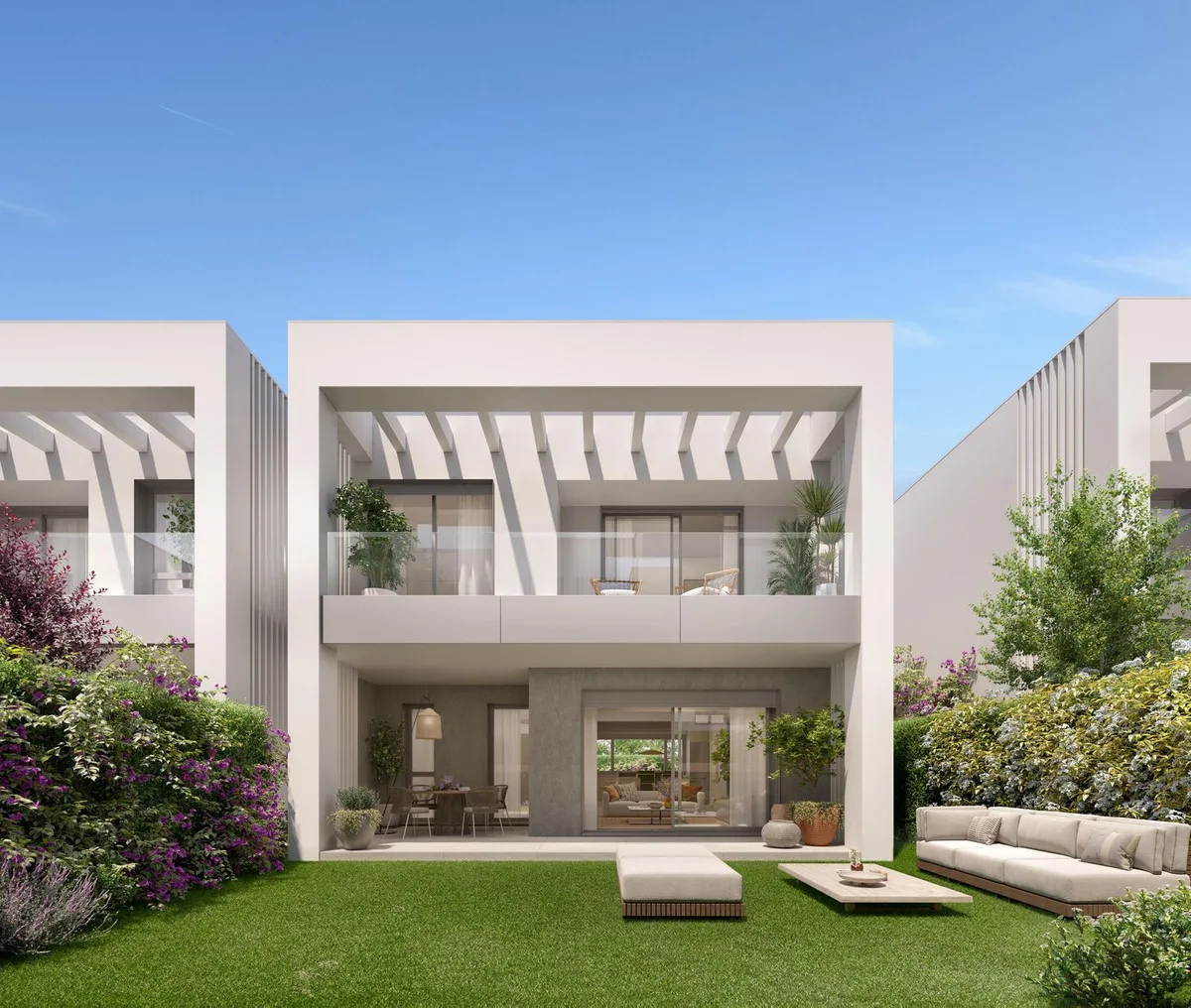 Elegantes Stadthaus in Elviria – Nur 200 m vom Strand entfernt