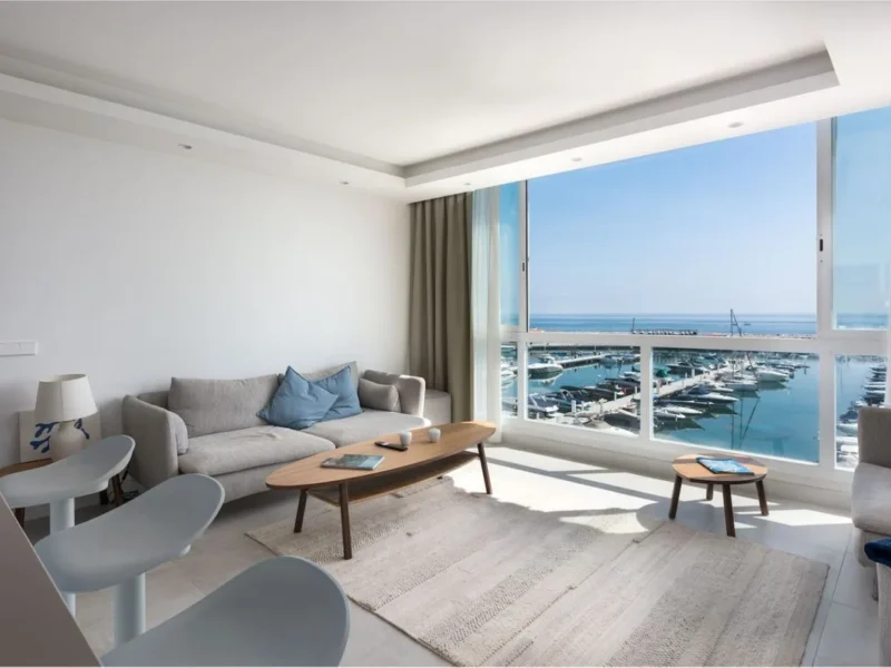 Elegantes Penthouse mit Meerblick in Puerto Banús, Marbella