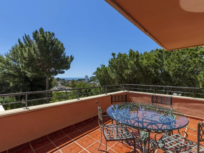 Luxuriöses Apartment in Magna Marbella mit atemberaubendem Blick