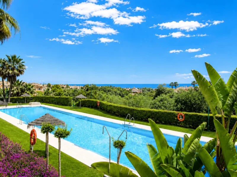 Elegante Wohnung mit Meerblick in Marbella, Sierra Blanca