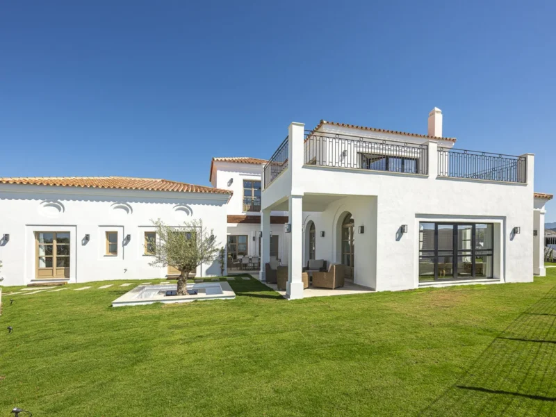 Exklusive Villa mit Meerblick in Estepona an der Costa del Sol
