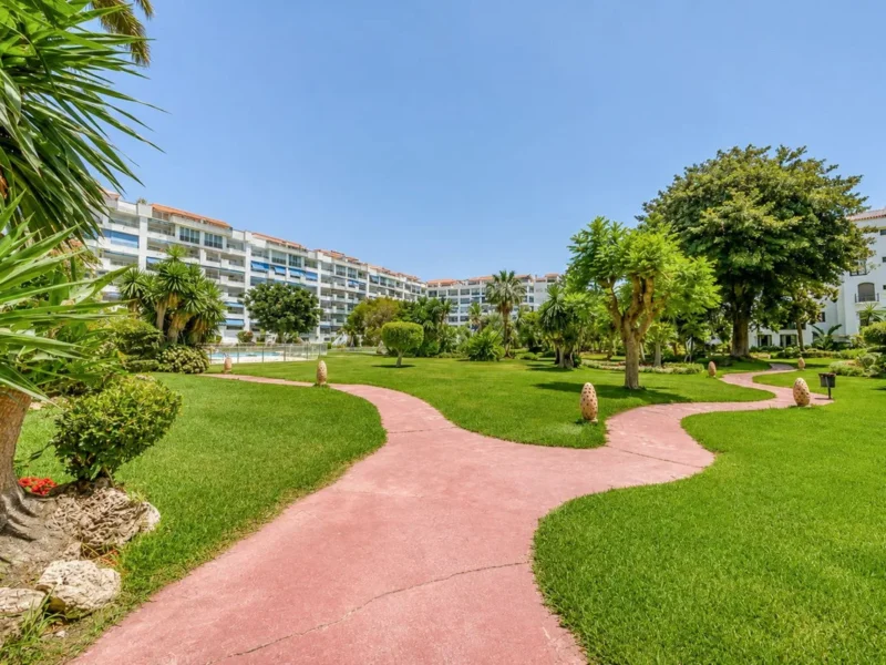 Renoviertes Apartment im Herzen von Puerto Banús, Marbella