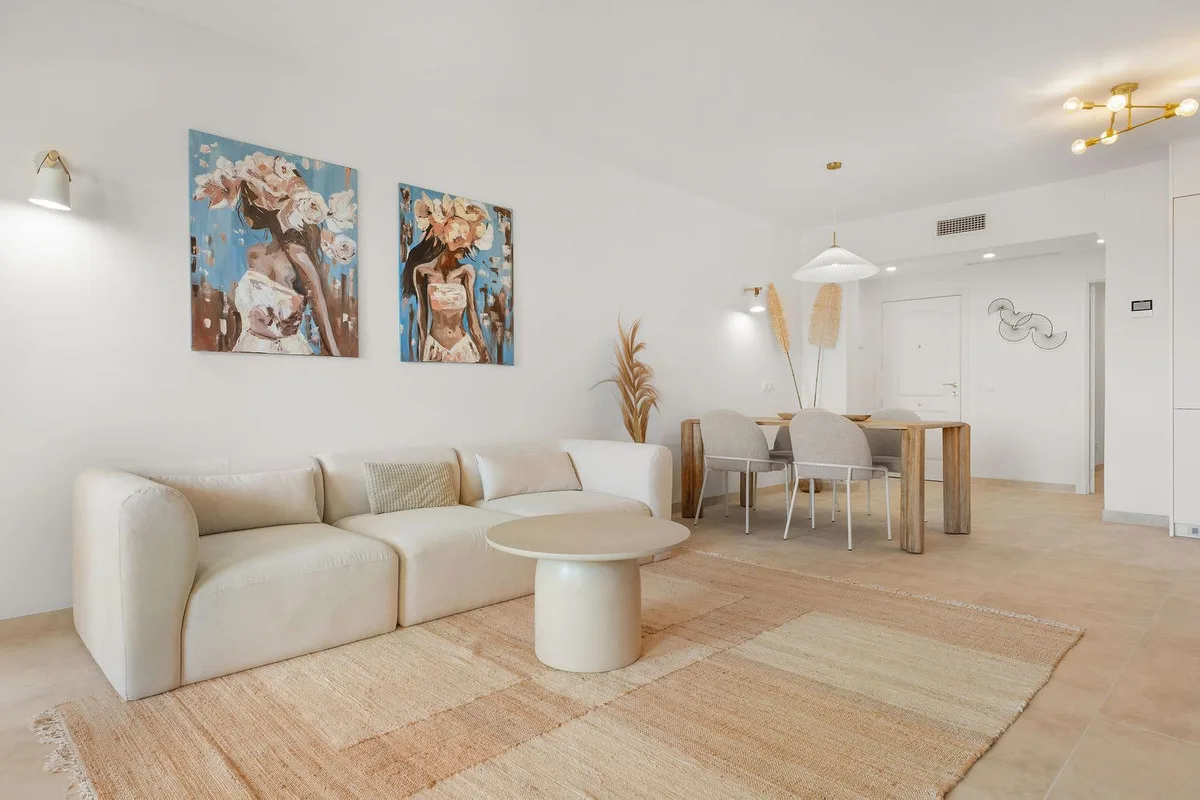 Stilvolle Wohnung in Nueva Andalucía an der Costa del Sol