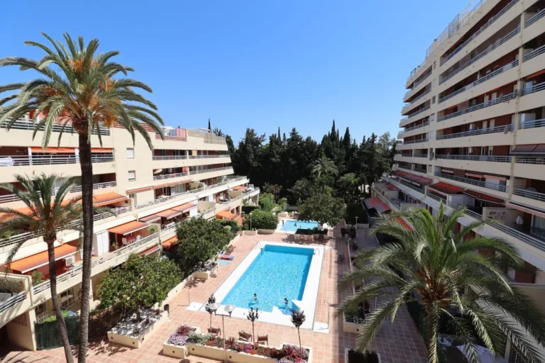 Elegantes Duplex-Penthaus im Herzen von Marbella an der Costa del Sol