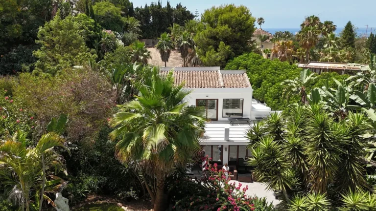 Elegante Villa in Marbella: Exklusives Wohnen an der Costa del Sol