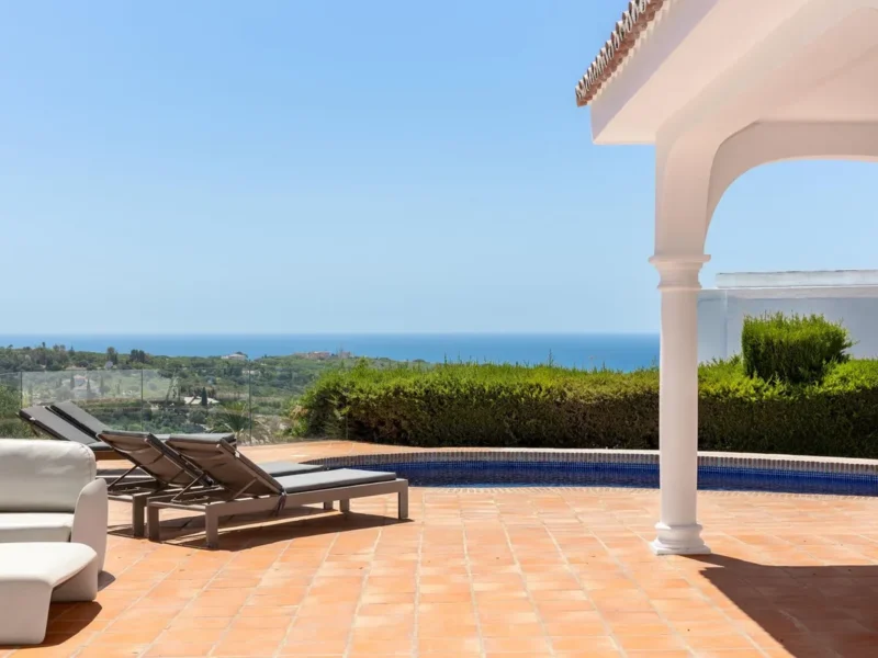 Mediterrane Villa mit Meerblick in Elviria, Marbella