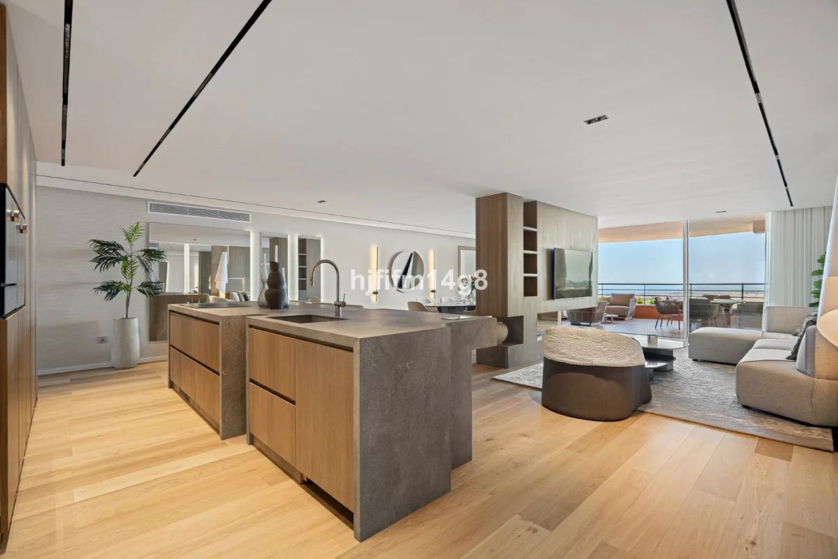 Luxuriöses Apartment mit Meerblick in Nueva Andalucía, Marbella