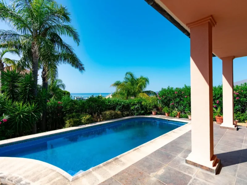 Mediterrane Villa mit Meerblick in Estepona, Seghers