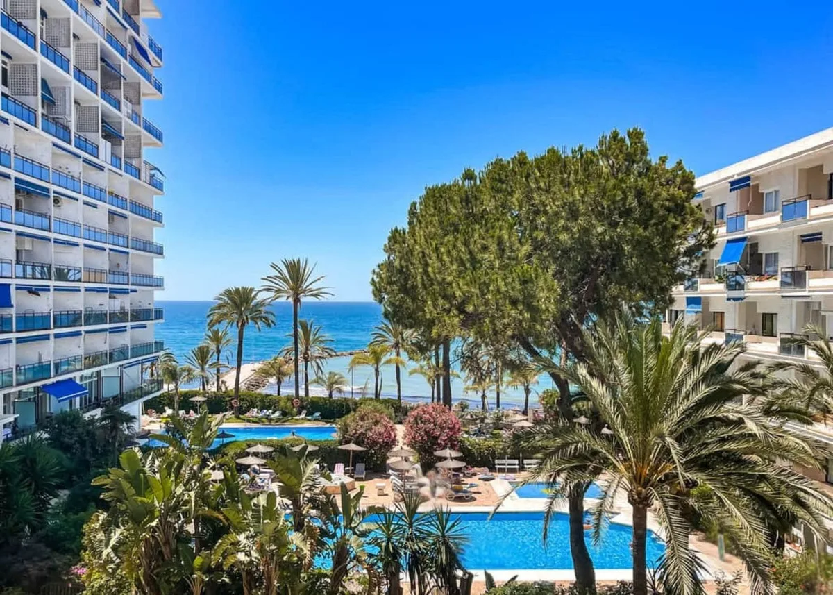Elegantes Penthaus in Marbella mit atemberaubendem Meerblick