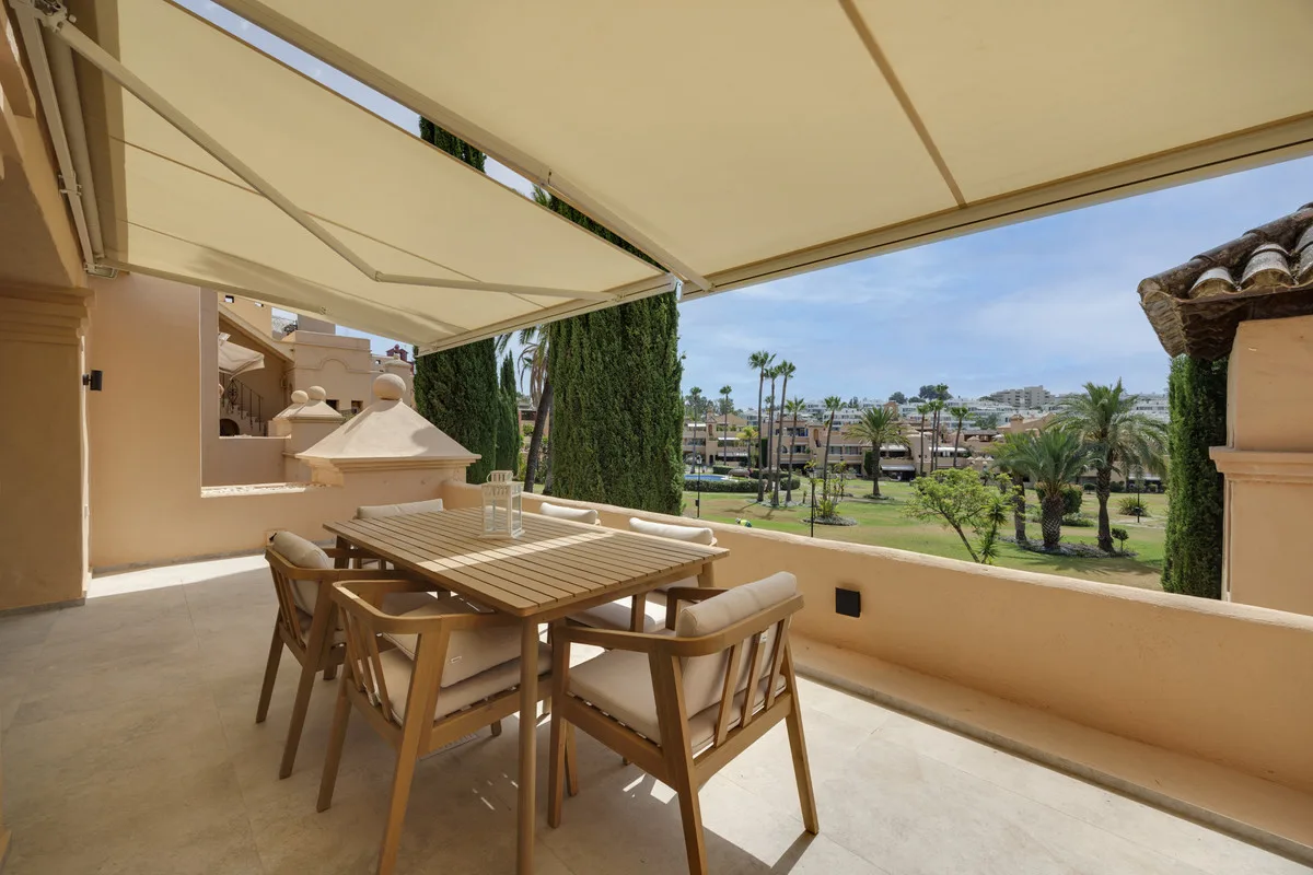 Elegantes Duplex-Penthouse in Estepona an der Costa del Sol