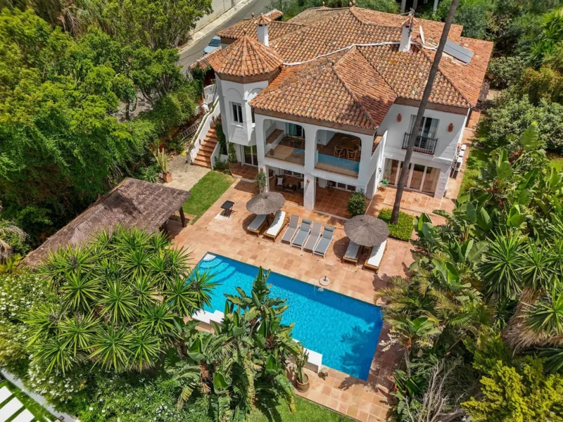 Charmante Boho-Villa in El Rosario, Marbella – Einzigartig leben