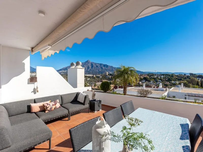 Elegante Wohnung mit Panoramablick in Marbella an der Costa del Sol