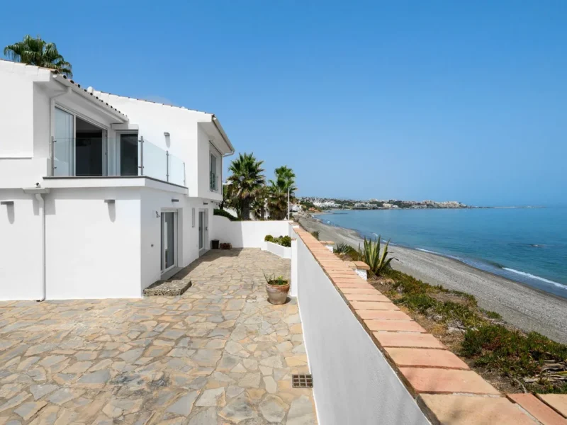 Elegante Villa mit Meerblick in Estepona, Costa del Sol