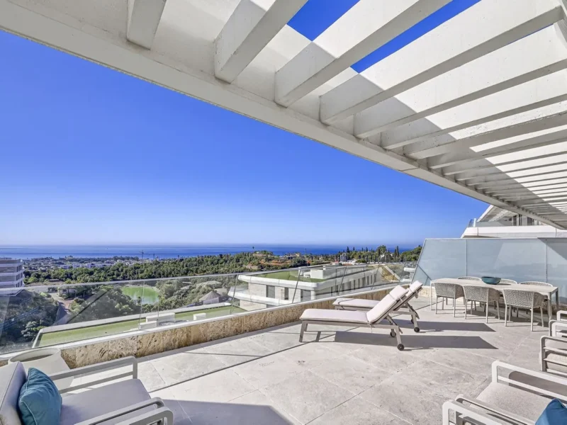 Moderne Wohnung mit Meerblick in Estepona, Costa del Sol