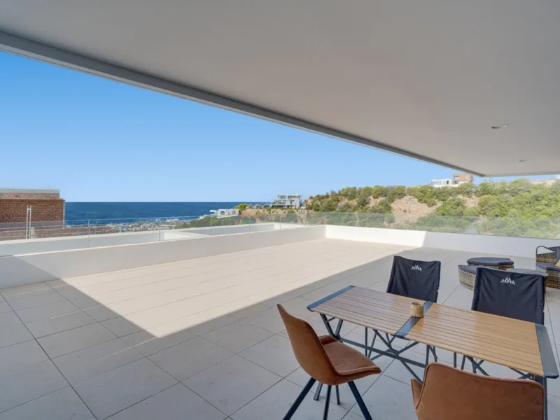 Exklusive Wohnung mit Meerblick in Altos de los Monteros