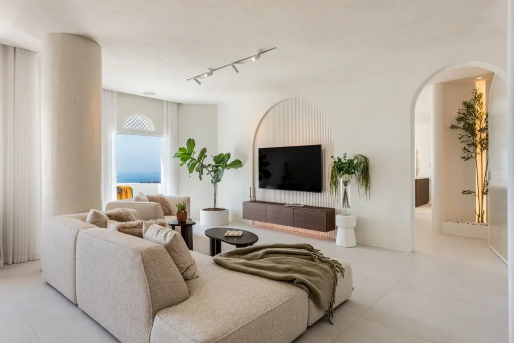 Hochmodernes Duplex-Penthouse in Marbella mit atemberaubendem Blick