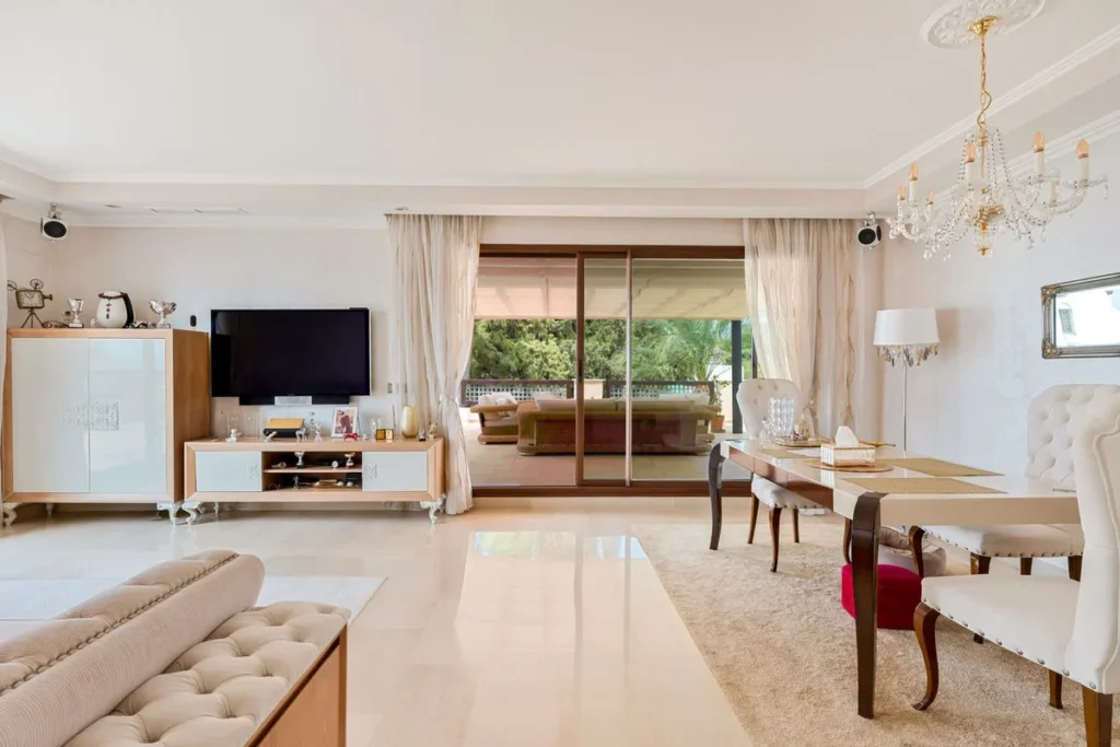 Elegantes Penthouse in Medina de Banús, Costa del Sol