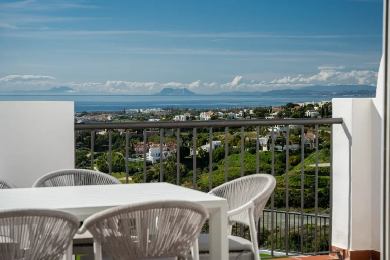 Luxuriöses Duplex-Penthouse mit Meerblick in Paraíso Pueblo