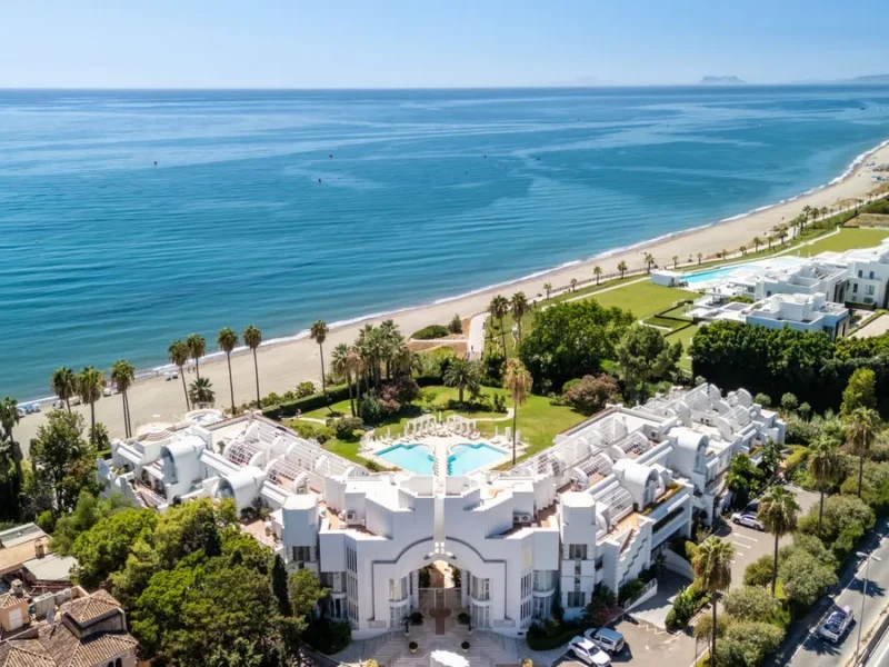 Elegant Wohnung mit Meerblick in Estepona an der Costa del Sol