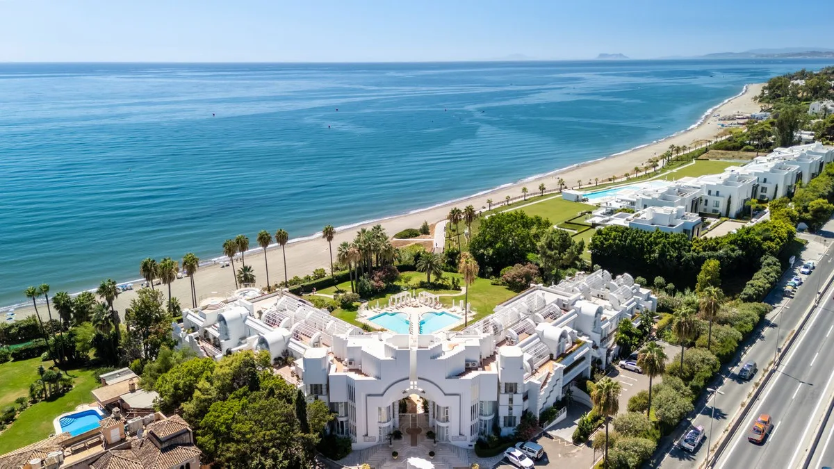 Elegant Wohnung mit Meerblick in Estepona an der Costa del Sol
