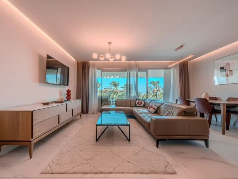 Moderne Wohnung in San Pedro de Alcántara: Elegante Lebensqualität