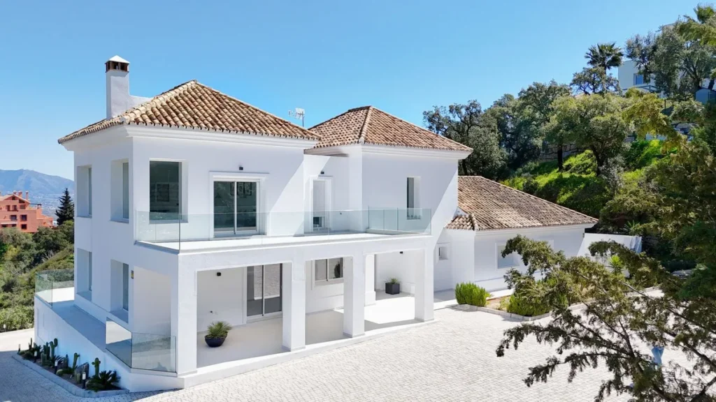 Exklusive Villa in Marbella: Elegantes Wohnen in La Mairena
