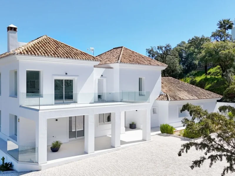 Exklusive Villa in Marbella: Elegantes Wohnen in La Mairena