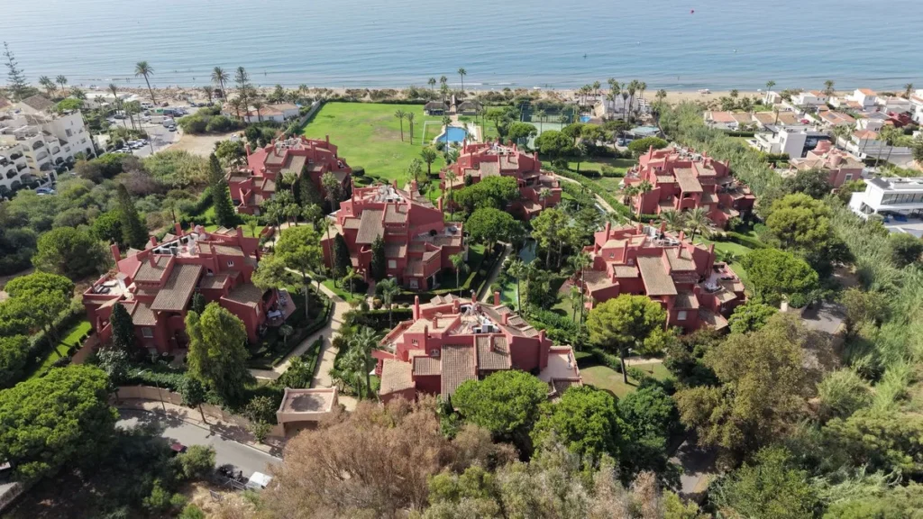 Luxuriöses Maisonette-Penthouse in Marbella, am Strand gelegen