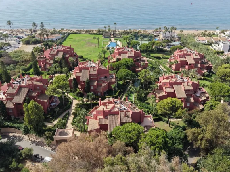 Luxuriöses Maisonette-Penthouse in Marbella, am Strand gelegen