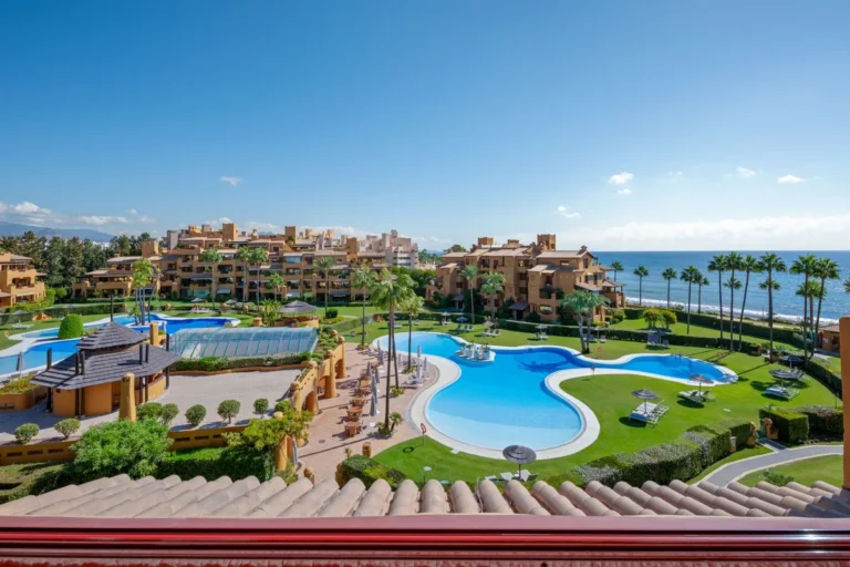 Exquisite Wohnung mit Meerblick in Estepona, Costa del Sol